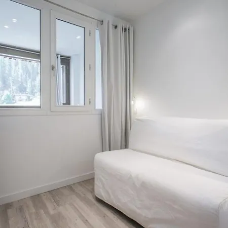 Renove, 6 Pers, Balcon Sud Face Aux Pistes, Parking, Plagne Centre - Fr-1-351-20