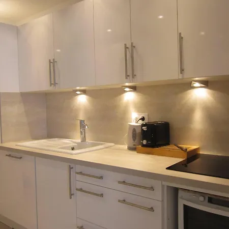 Renove, 6 Pers, Balcon Sud Face Aux Pistes, Parking, Plagne Centre - Fr-1-351-20 La Plagne